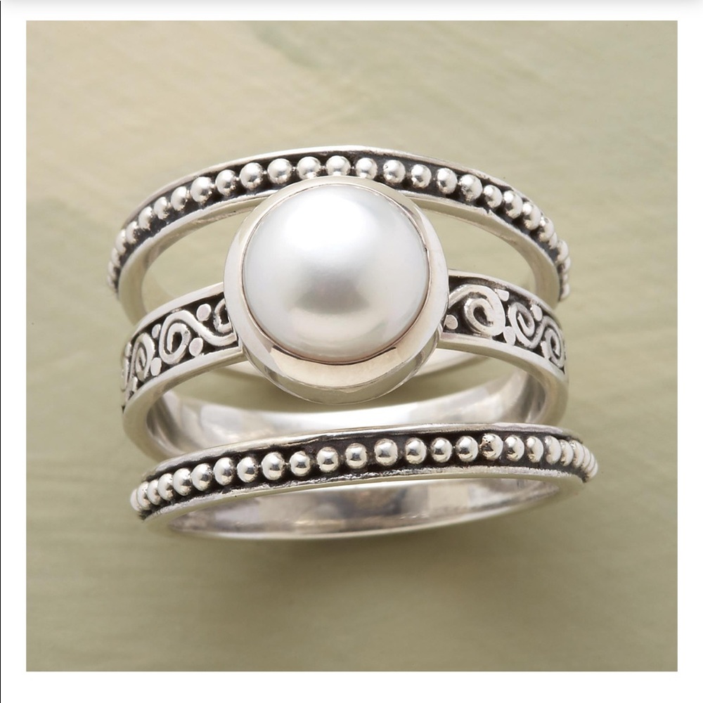 Sundance Stackable Rings with Pearl